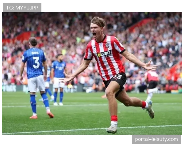 传闻:多家英超球队派球探考察兰斯年轻前锋 传闻:多家英超球队派球探考察兰斯年轻前锋